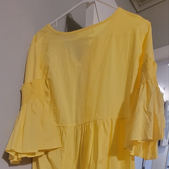 Yellow sundress - Picture 1 of 4